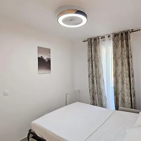 Elegant A Terrasse Et Parking Apartment *