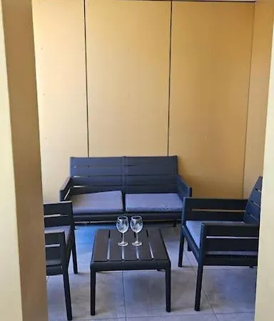 Elegant A Terrasse Et Parking *