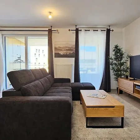 Elegant A Terrasse Et Parking Apartment *